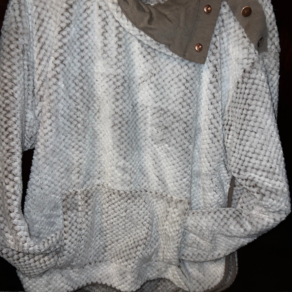 St John’s Bay White and Cream Pullover Super Soft Cowl Neck Button Sweatshirt